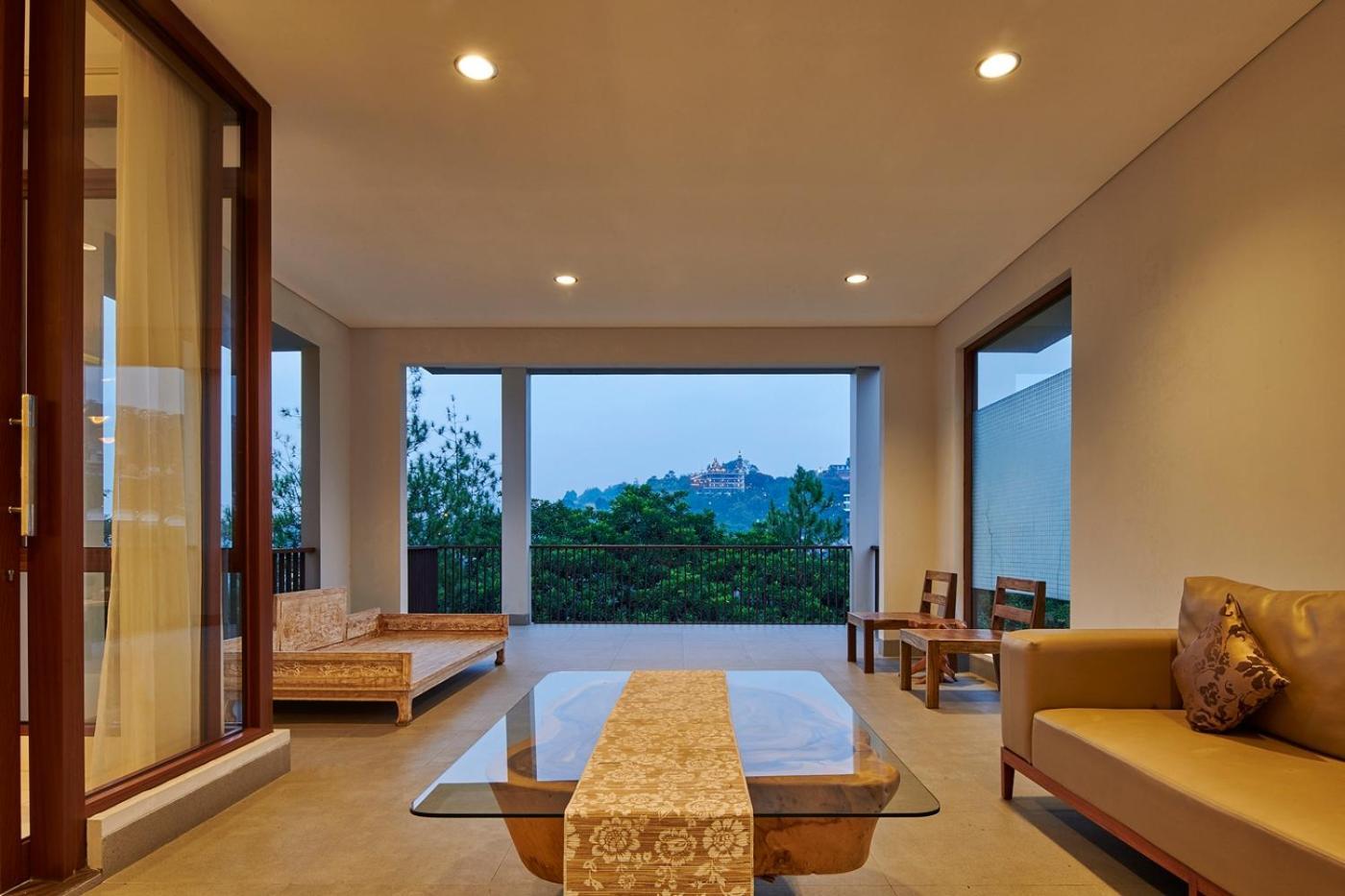 Asmaya Hill View Villa 7 Bedrooms With A Private Swimming Pool Bandung Esterno foto